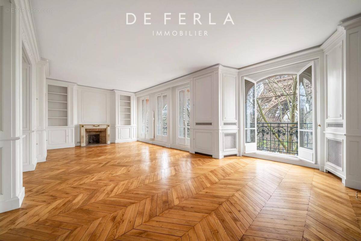 Appartement à PARIS-7E