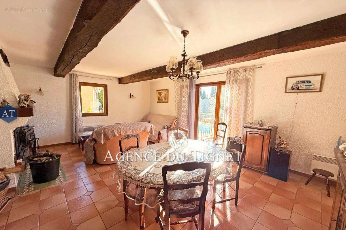 Maison à PEYMEINADE