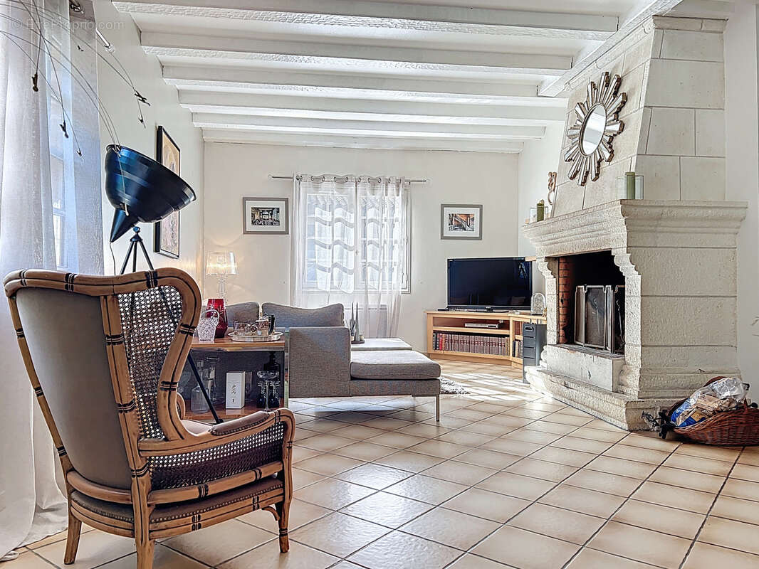 Maison à TERRASSON-LAVILLEDIEU