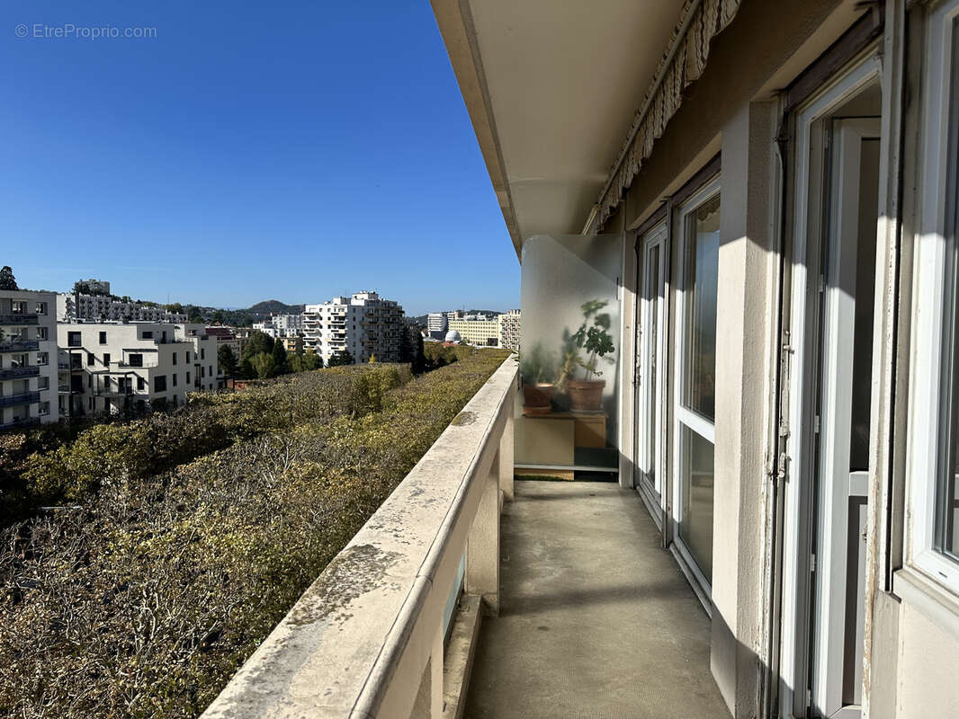 Appartement à SAINT-ETIENNE