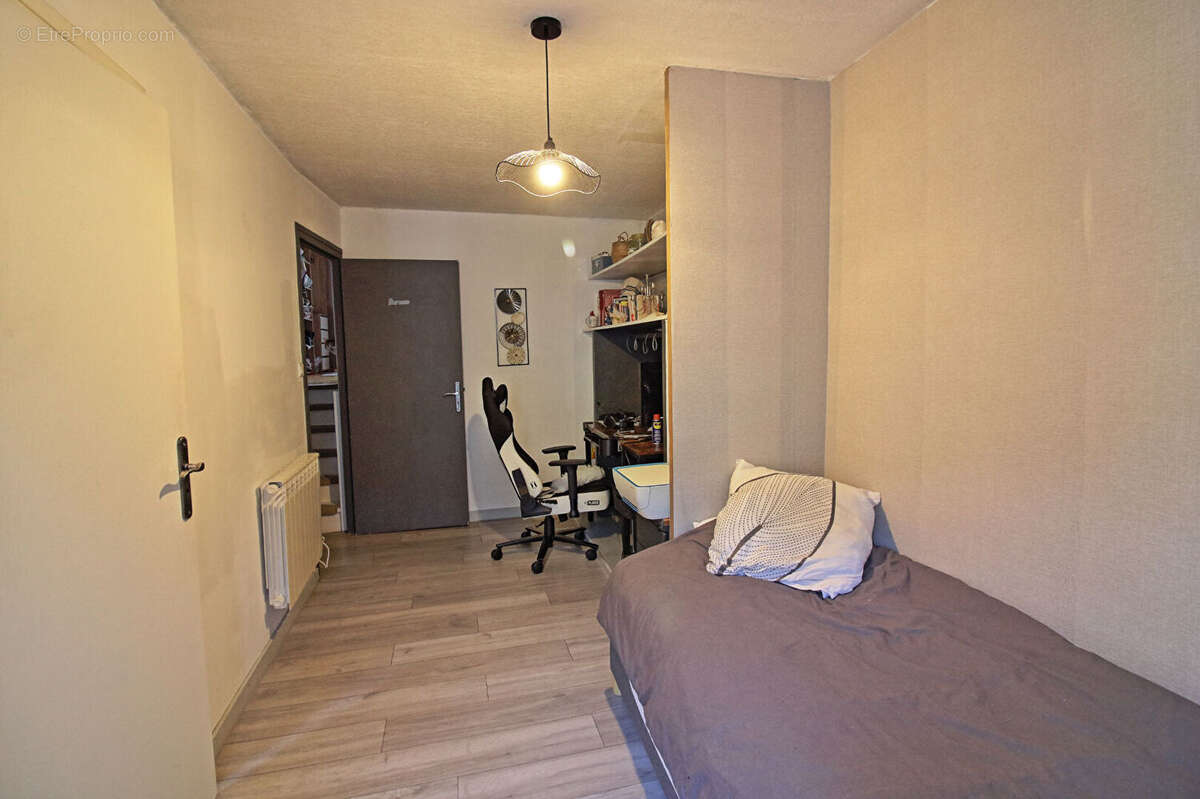 Maison  hyper centre La Cote Saint Andre 137 m2 avec garage - photo 10