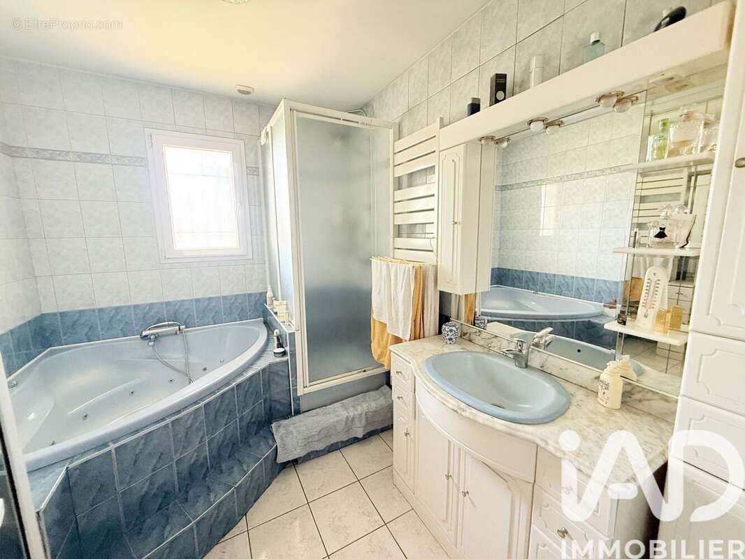 Photo 7 - Maison à YEVRES