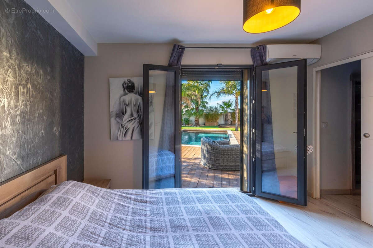 Maison à PUGET-SUR-ARGENS