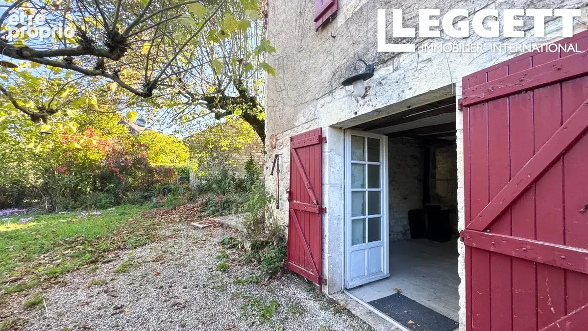 Charmante maison de village en pierre avec jardin secret, garage, belle vue et beaucoup de potentiel ! - photo 4
