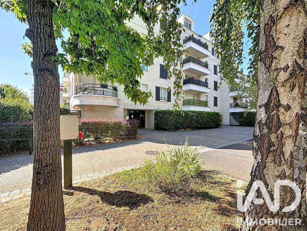 Appartement 26 m² à Rueil-Malmaison  - photo 2
