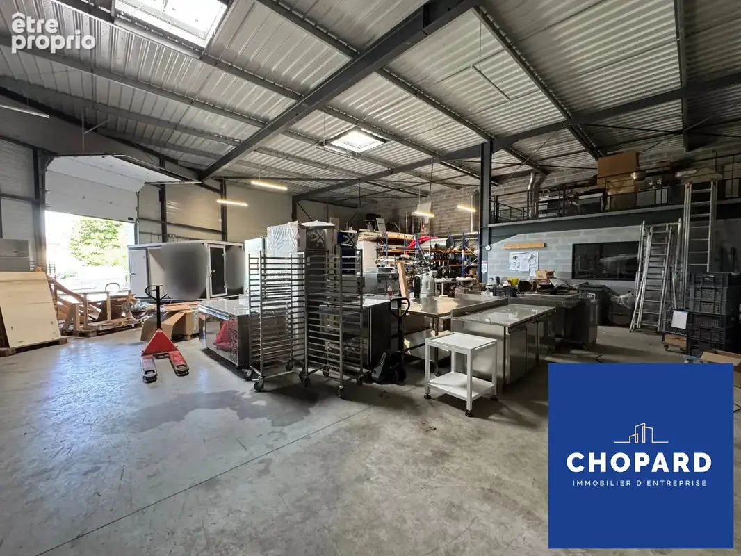 Commerce 1286 m² à Pompignac  - photo 4