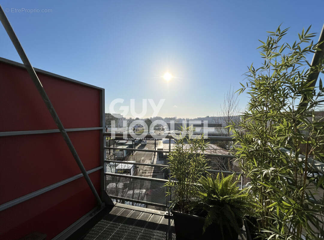 Appartement à PIERRE-BENITE