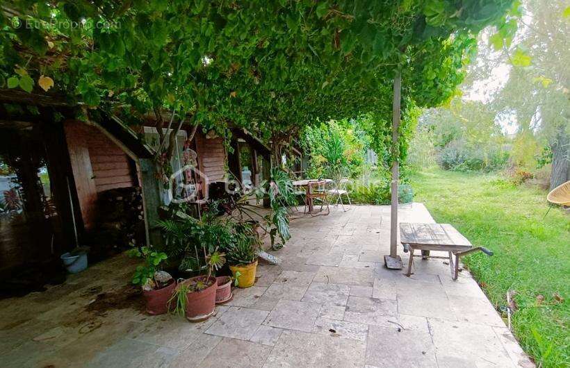 Appartement à SAINT-BAUZELY