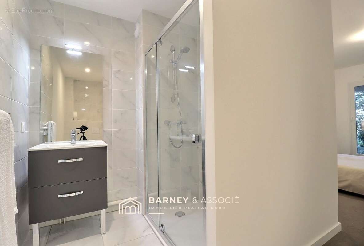 Appartement à MONT-SAINT-AIGNAN