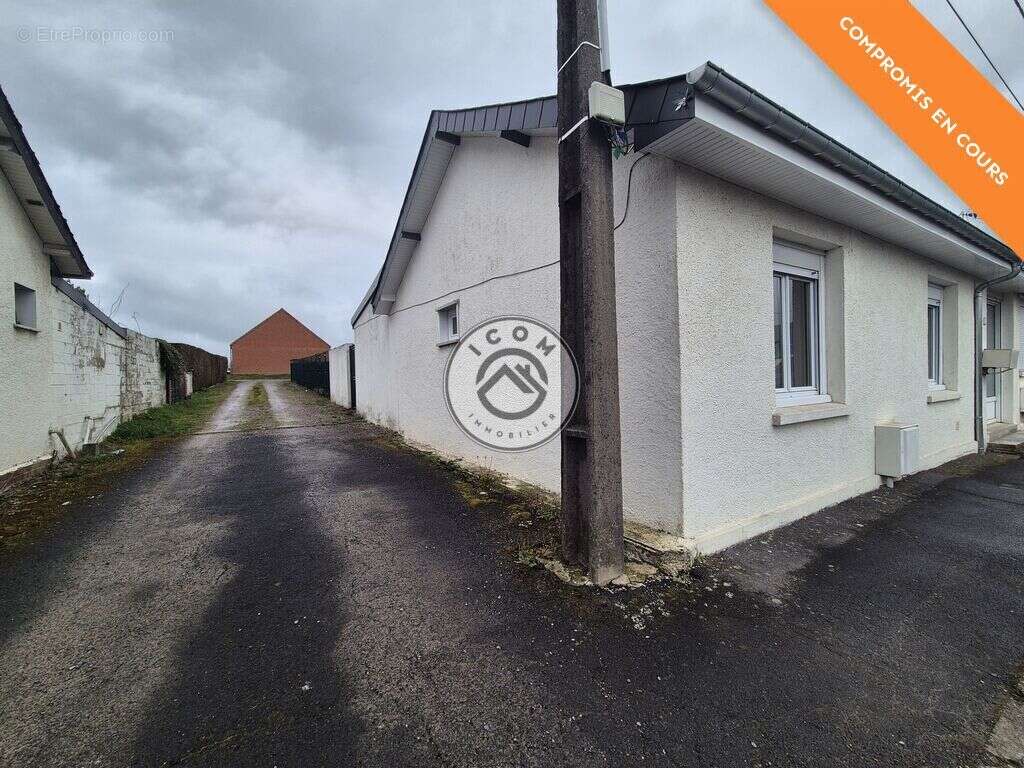 Maison à AULNOYE-AYMERIES