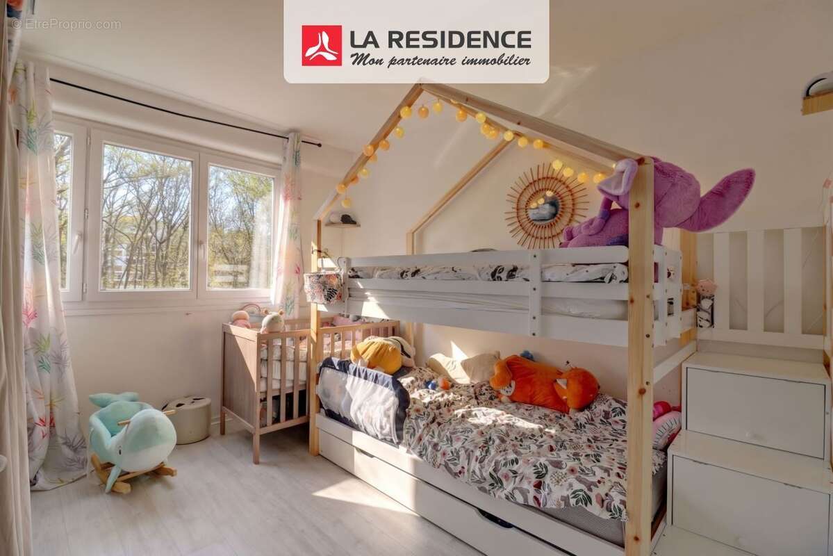 Appartement à VERNEUIL-SUR-SEINE