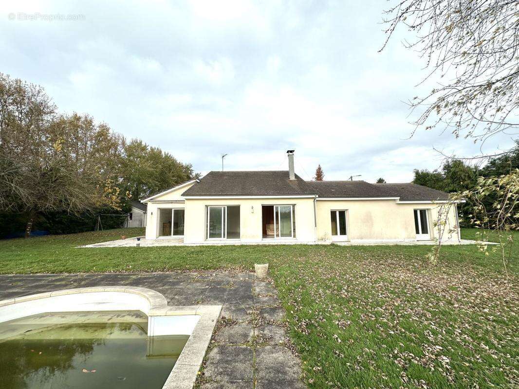 Maison à LE DORAT