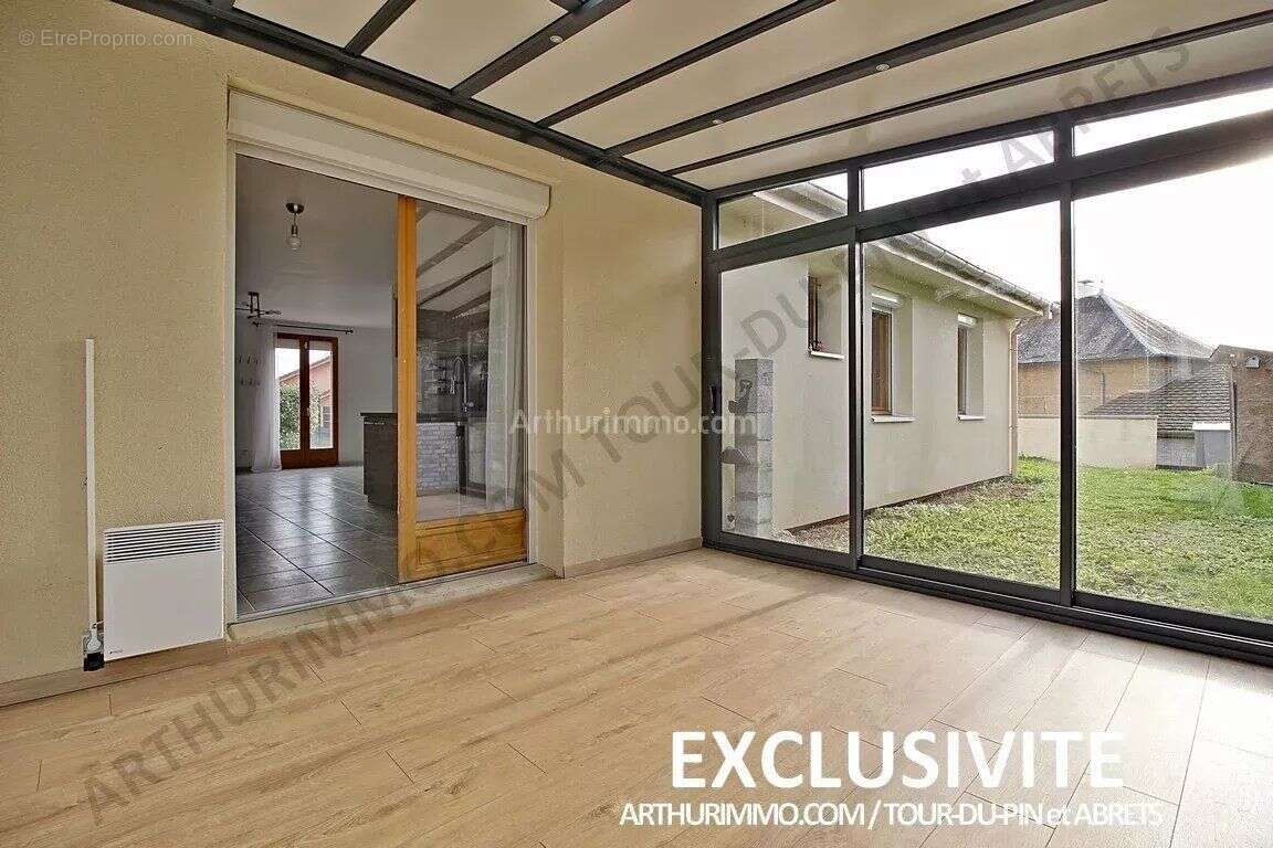 Maison à LA TOUR-DU-PIN