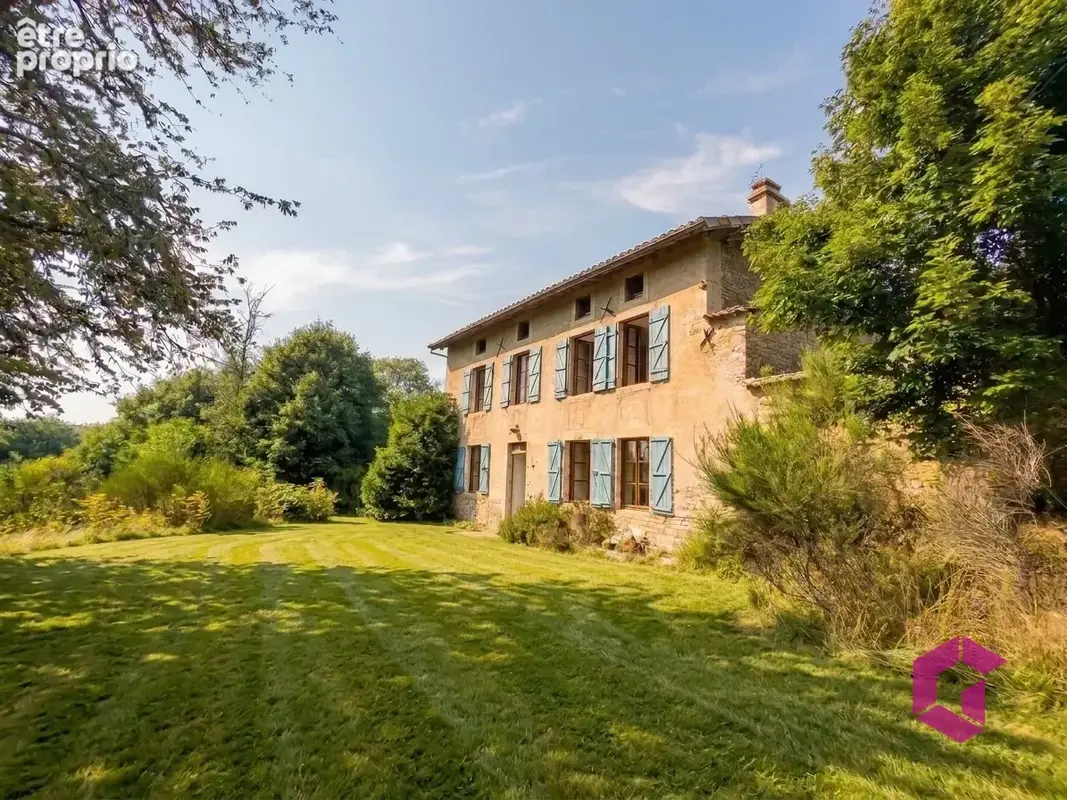 Maison de caractere en pierre de 170m2 au coeur de l'auvergne - photo 2