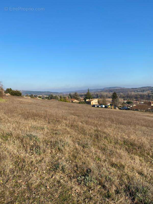 Terrain à CHARMES-SUR-L&#039;HERBASSE