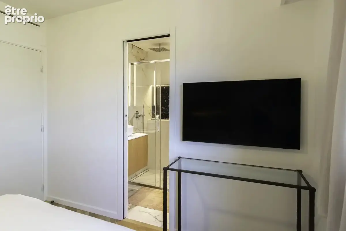 Nice – bas de bellet  3 pièces de 63 m² – terrasse de 35 m² – vue mer panoramique – garage - photo 15