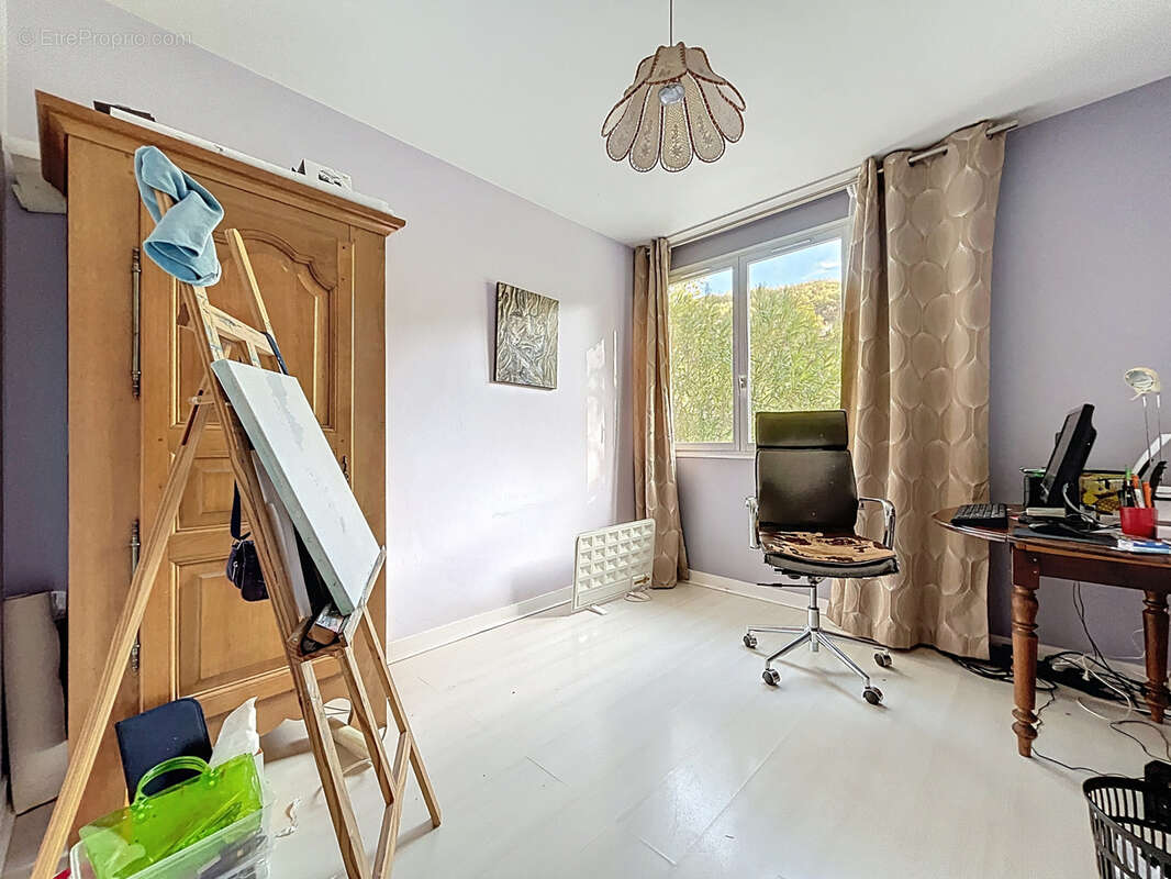 Maison à LISSAC-SUR-COUZE