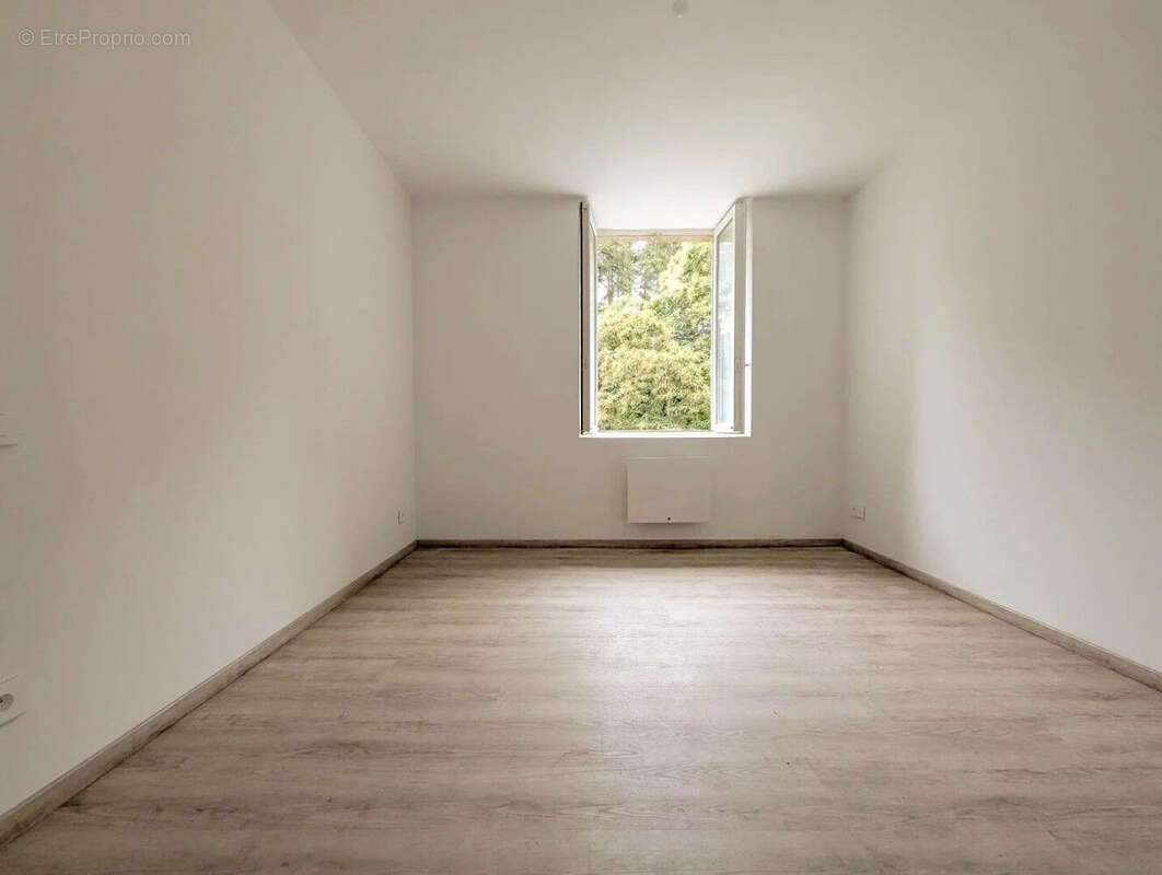 Appartement à KERLAZ