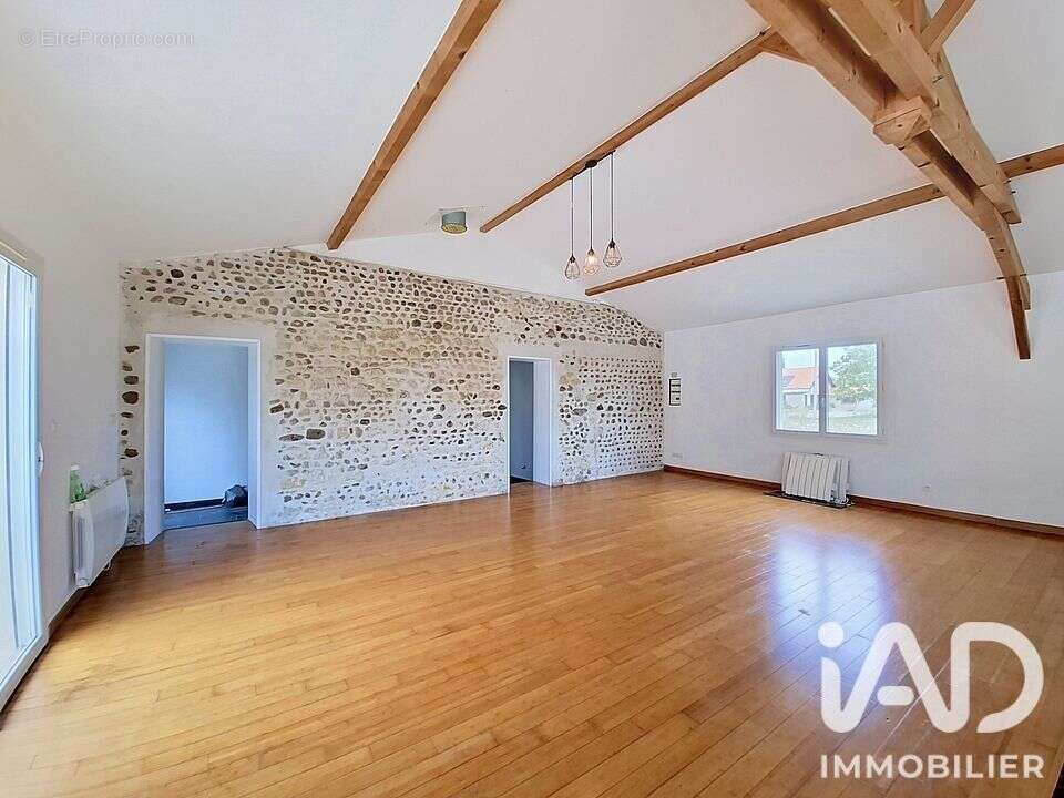Maison 159 m² à Fichous-Riumayou  - photo 7