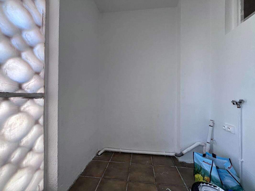 Magnifique appartement T3/T4 de 81 m2 au 4 ème sans ascenseur d'une petite copropriété aux faibles charges - photo 7