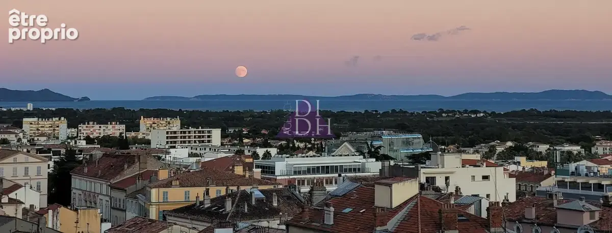 Maison de ville de caractère au cœur du centre historique médiéval HYERES, avec vue panoramique exceptionnelle - photo 9