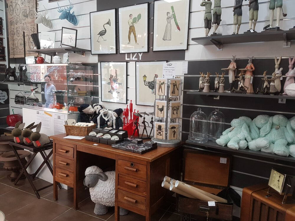 Commerce à L'ISLE-SUR-LA-SORGUE