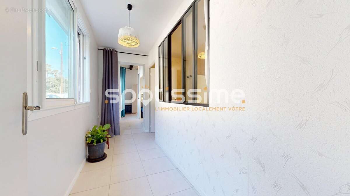 Maison de plain-pied 94 m² avec garage et jardin arboré  Quartier Mairie à Agde - photo 39