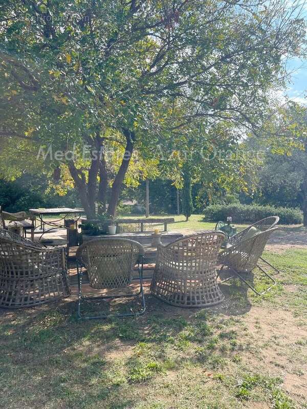 Maison à LA GARDE-FREINET