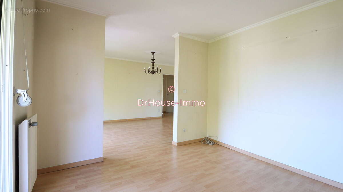 Appartement 81 m² à Lormont  - photo 4