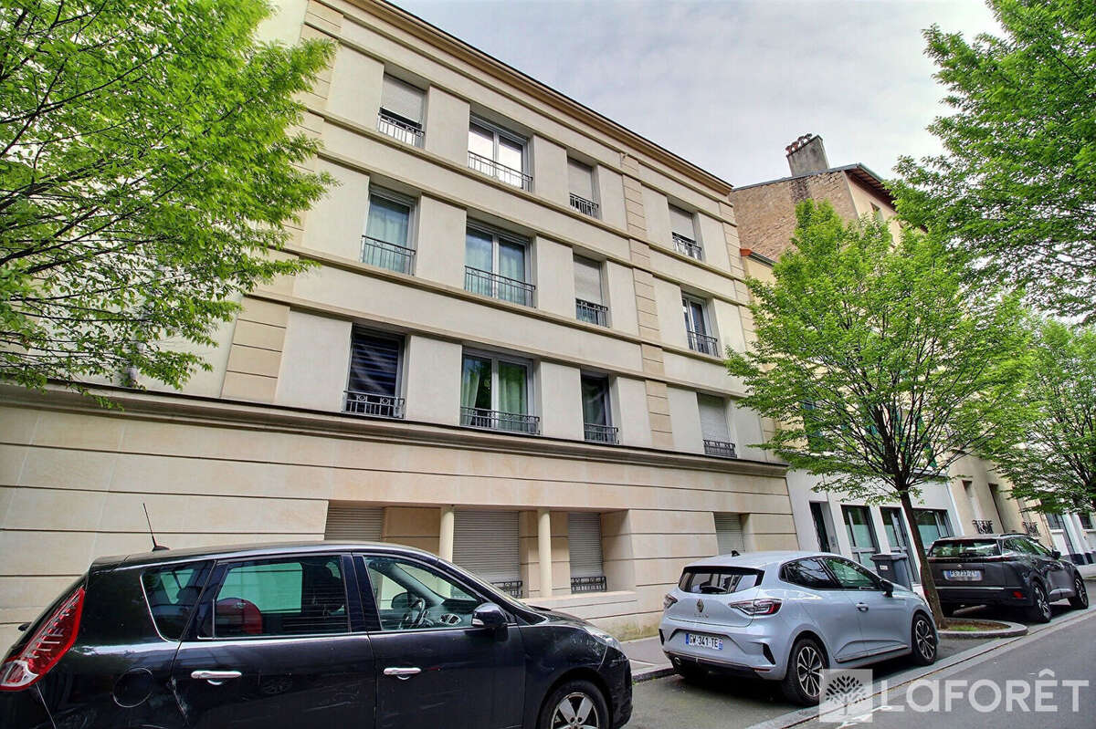 Appartement à LA GARENNE-COLOMBES