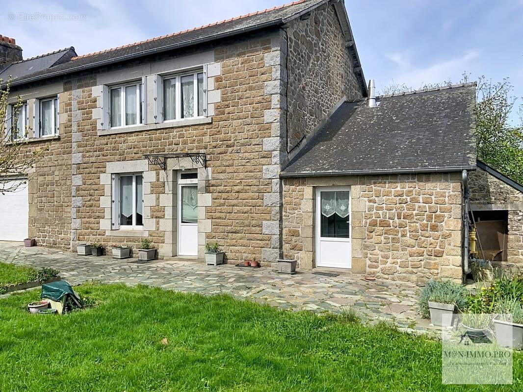 Maison à LA SELLE-EN-COGLES