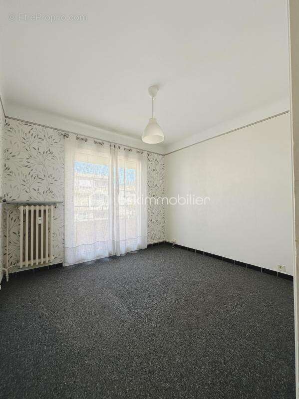 Appartement à LA VALETTE-DU-VAR