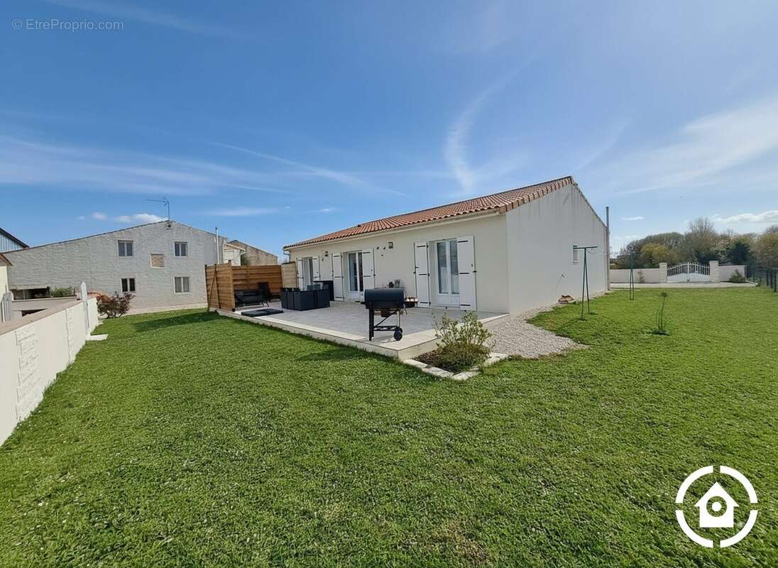 Maison à LE GICQ