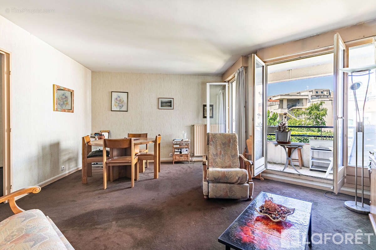 Appartement à LE KREMLIN-BICETRE
