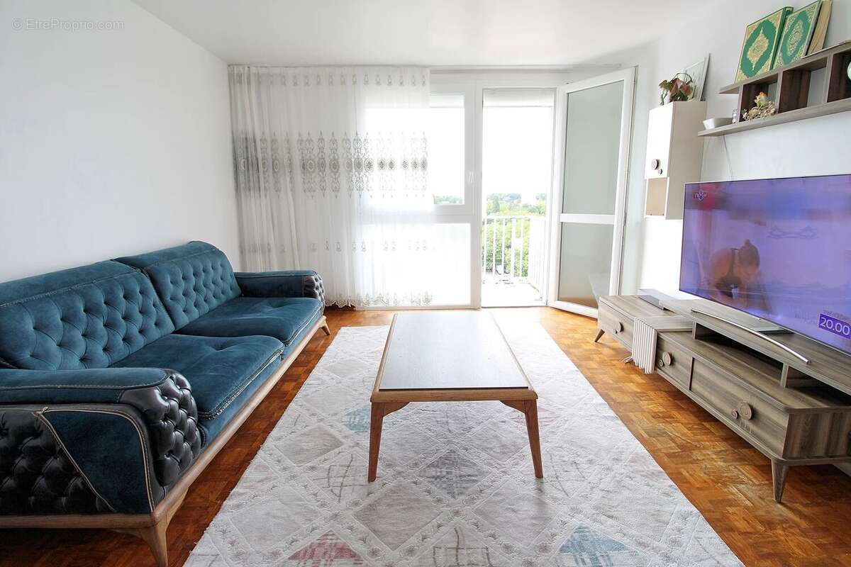 Appartement à SAINT-ETIENNE-DU-ROUVRAY