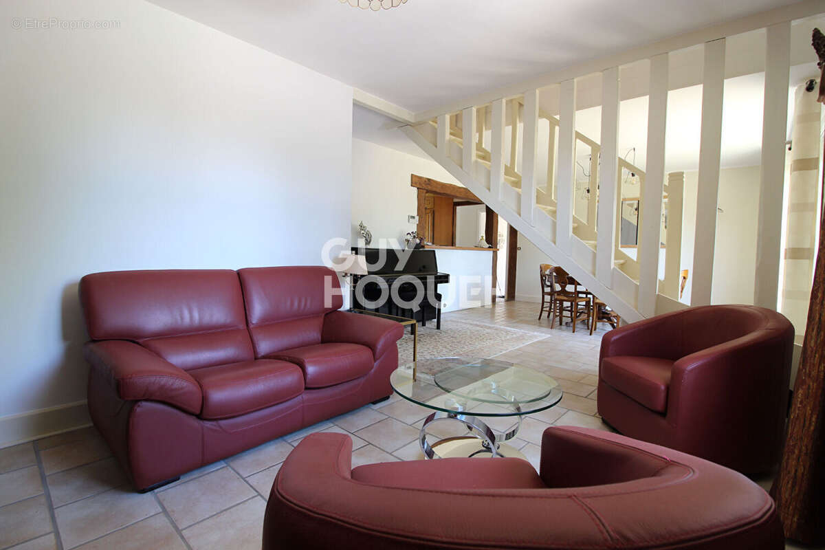 Maison à VERNEUIL-L'ETANG