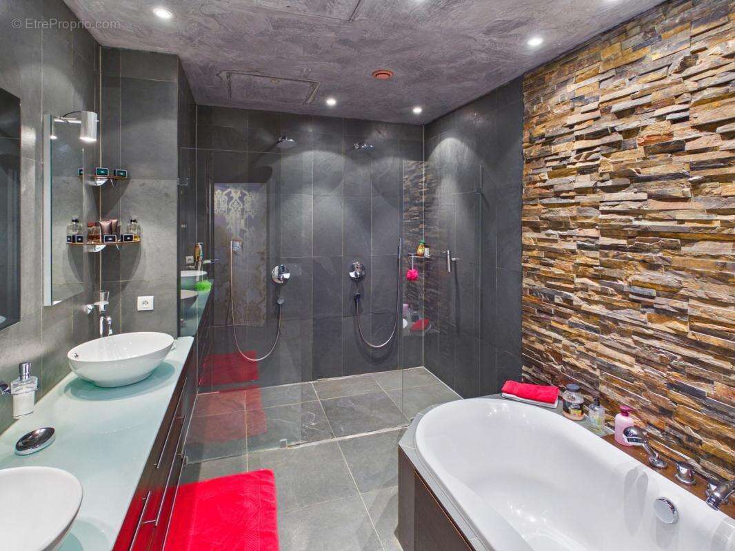 Metz Hyper Centre – Appartement de prestige de 276 m² avec entrée privative - photo 9