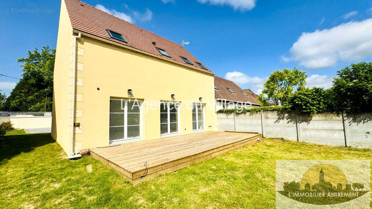 Maison à SAINTE-GENEVIEVE