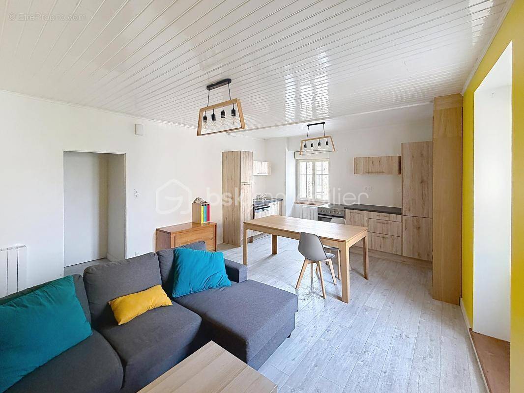 Appartement à GRAND-FOUGERAY