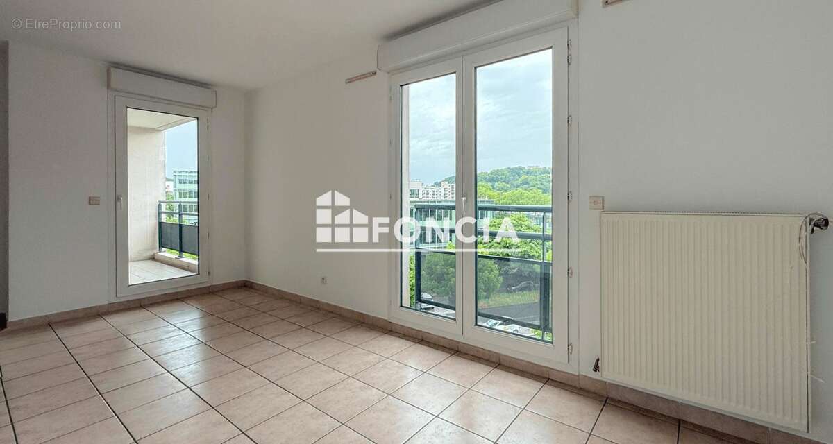 Appartement à LYON-9E