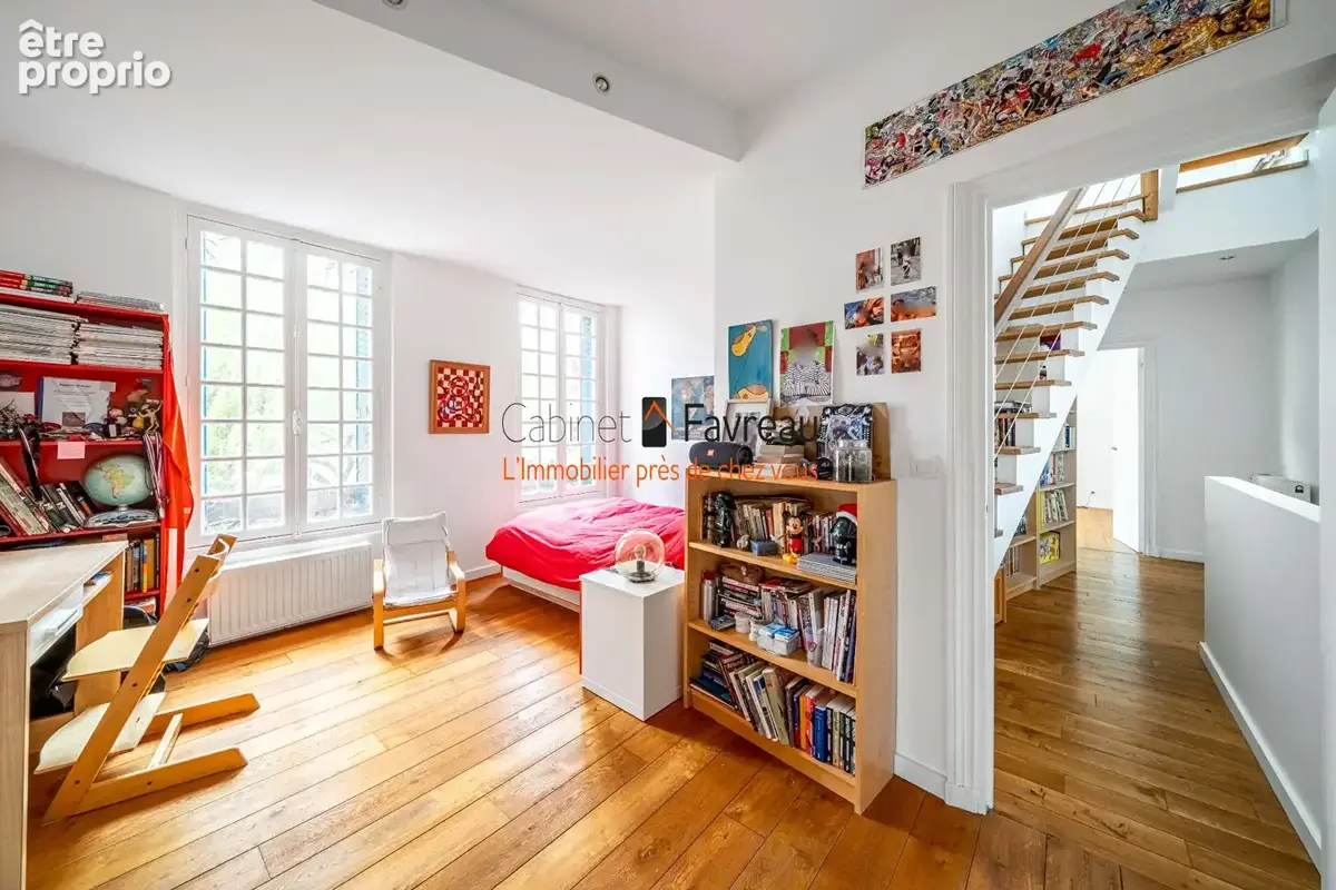 Malakoff - Maison familiale avec terrasse et jardin - 7 pièces 235.34 m2 - photo 6