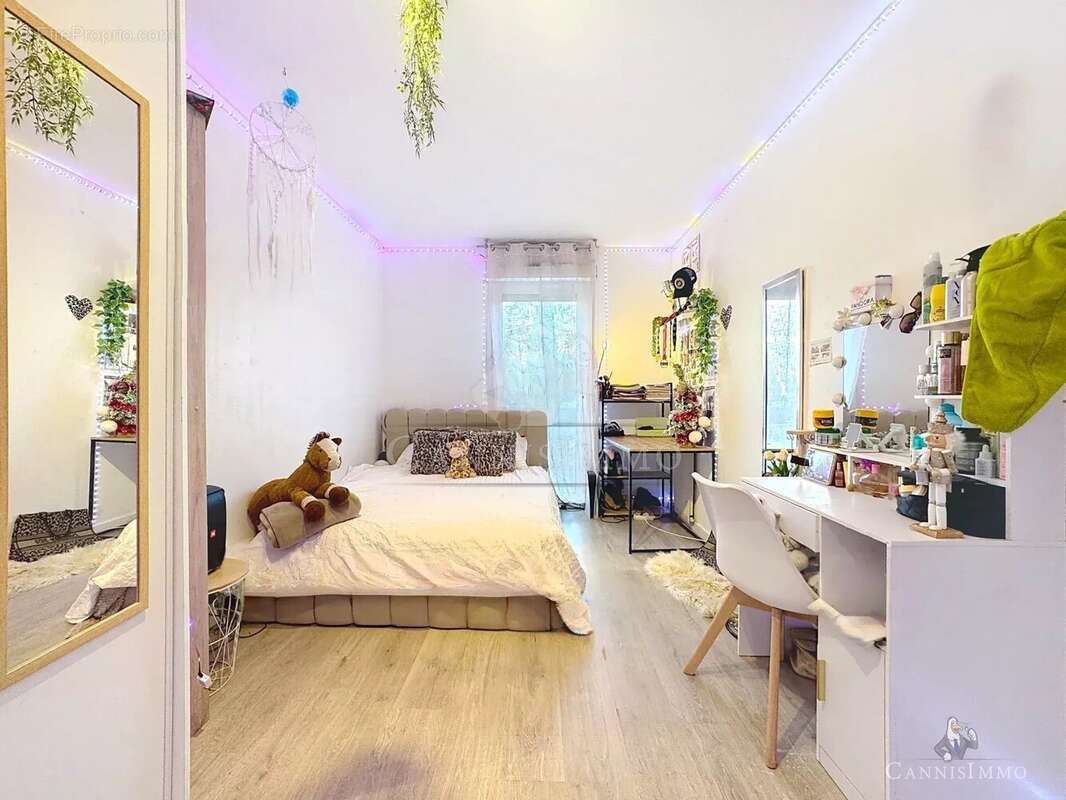 Appartement à LE CANNET