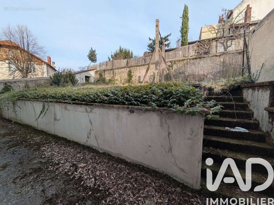 Appartement 420 m² à Montlucon  - photo 9