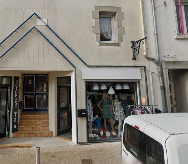 Commerce à LA TURBALLE