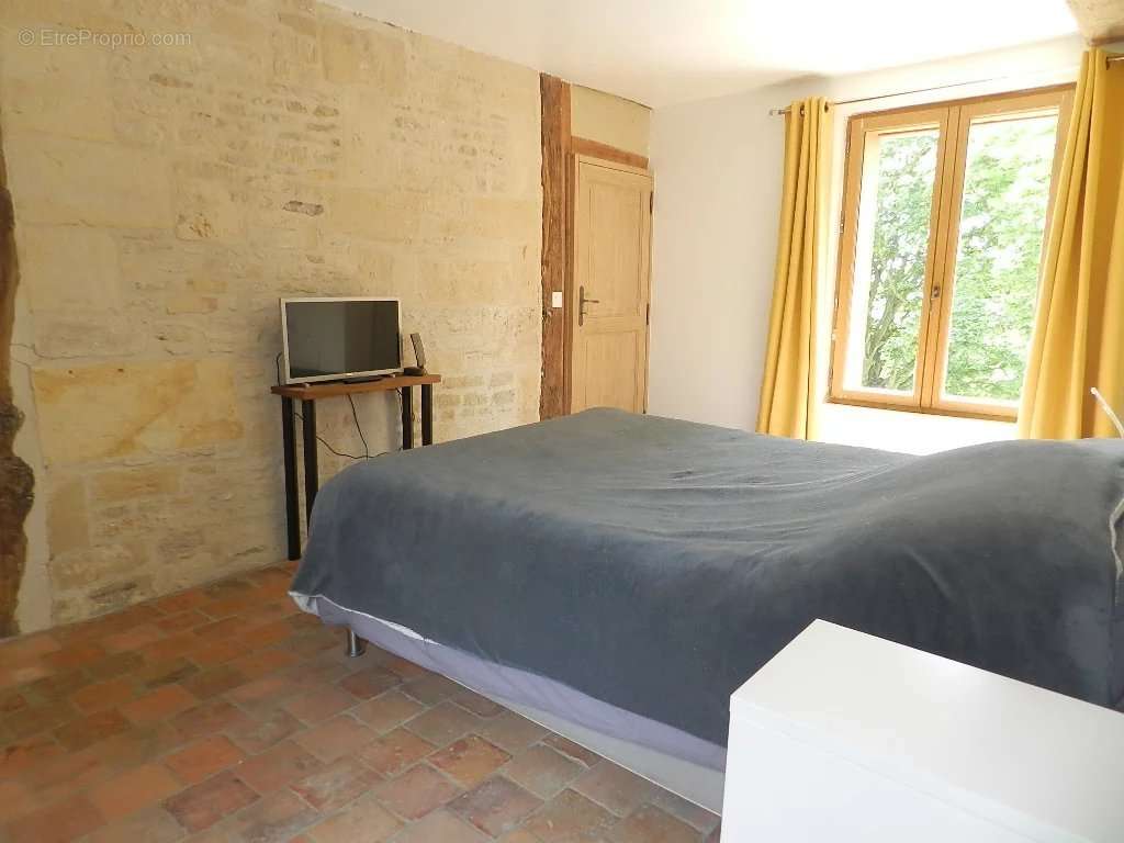 Maison à SAINT-PIERRE-SUR-DIVES