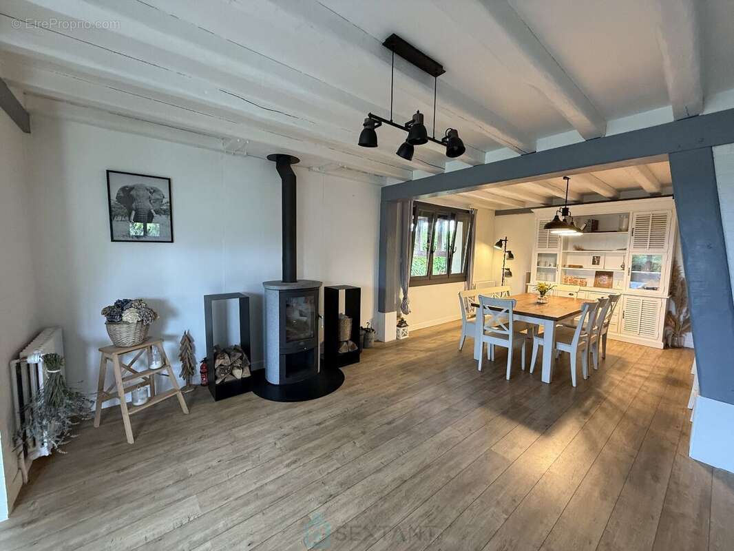 Maison à SAINTE-MARGUERITE-SUR-DUCLAIR