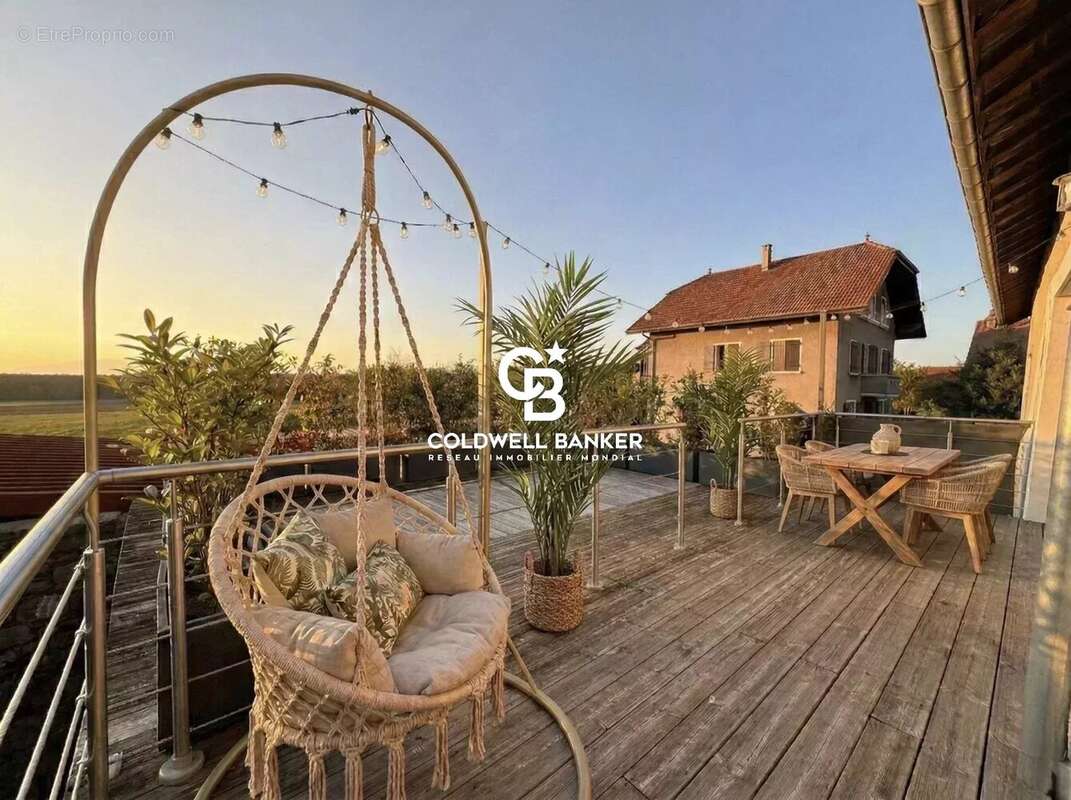 Appartement à CRANVES-SALES