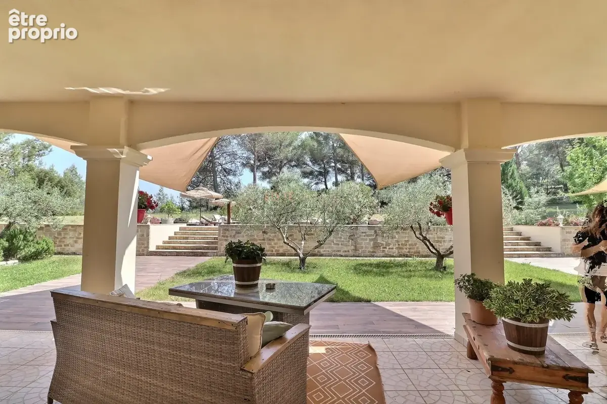 Maison 9 pièces 334 m² à vendre à Rousset (13790) - photo 6