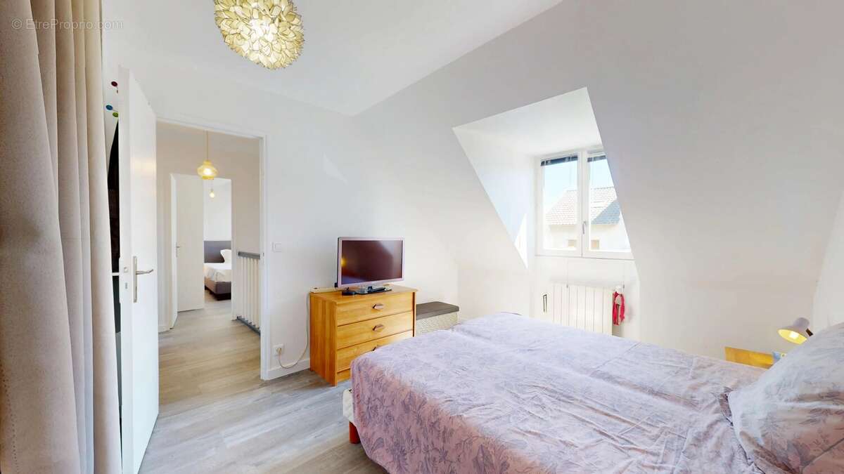 Maison 100 m² à Montfermeil  - photo 11