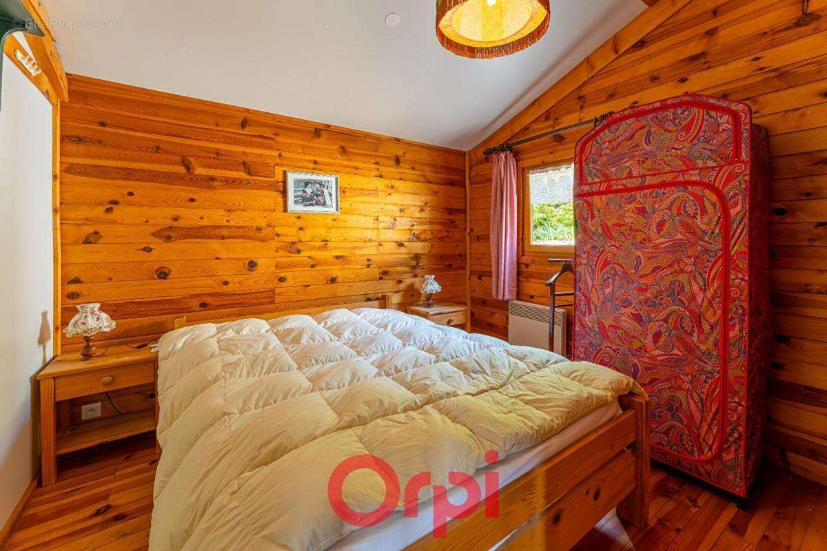 Maison à VILLENEUVE-DE-BERG